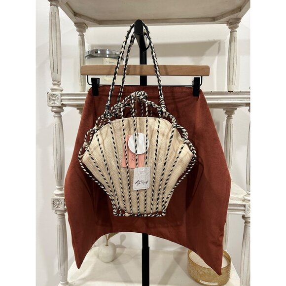 Free People Aranaz Seashell Clam Tote Bag Purse - MSRP $458 - Picture 5 of 8